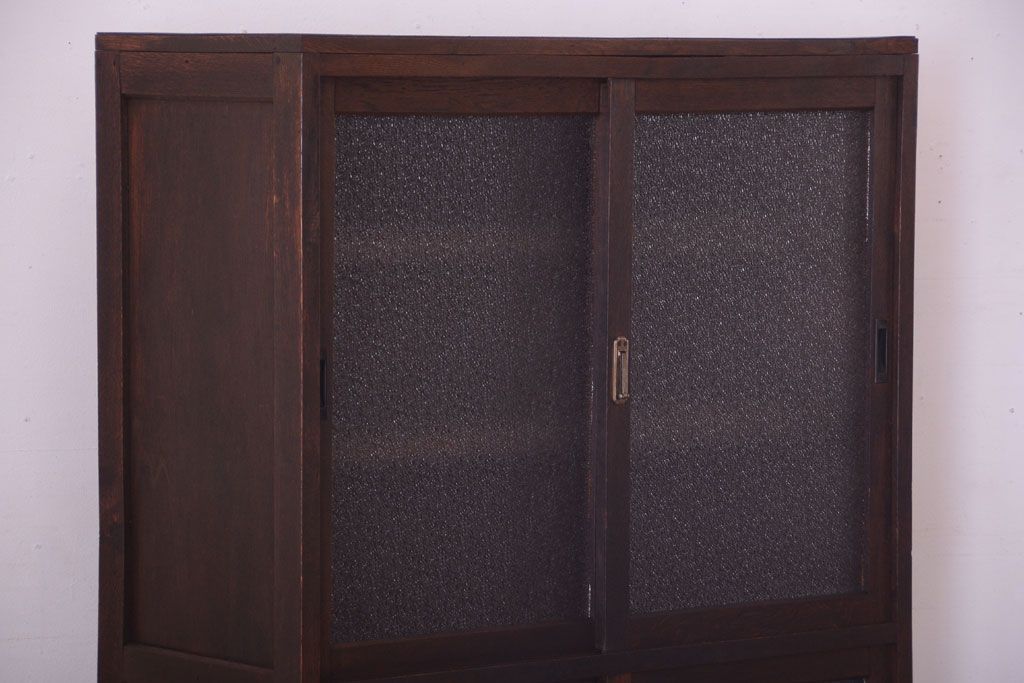 アンティーク家具　古民具・骨董　ダイヤガラス引き戸のアンティーク収納棚