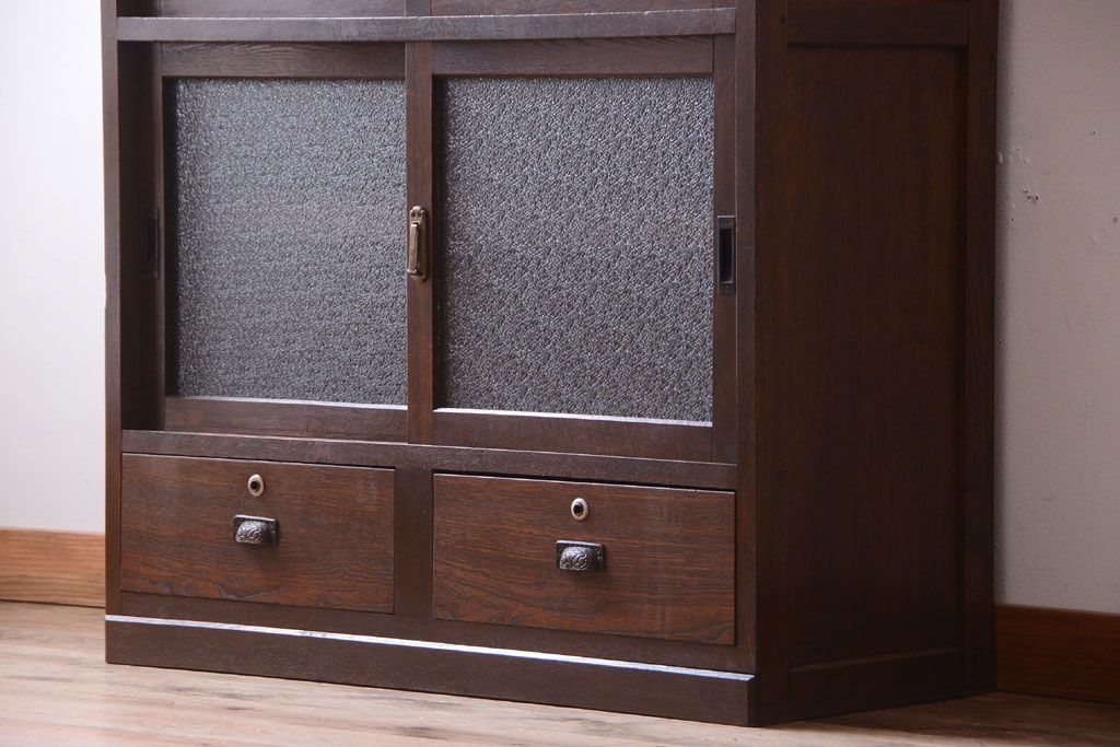 アンティーク家具　古民具・骨董　ダイヤガラス引き戸のアンティーク収納棚