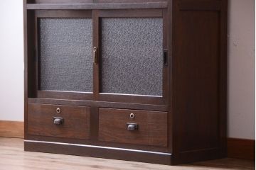 アンティーク家具　古民具・骨董　ダイヤガラス引き戸のアンティーク収納棚