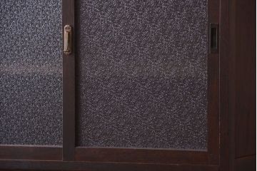 アンティーク家具　古民具・骨董　ダイヤガラス引き戸のアンティーク収納棚