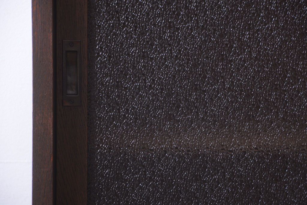 アンティーク家具　古民具・骨董　ダイヤガラス引き戸のアンティーク収納棚