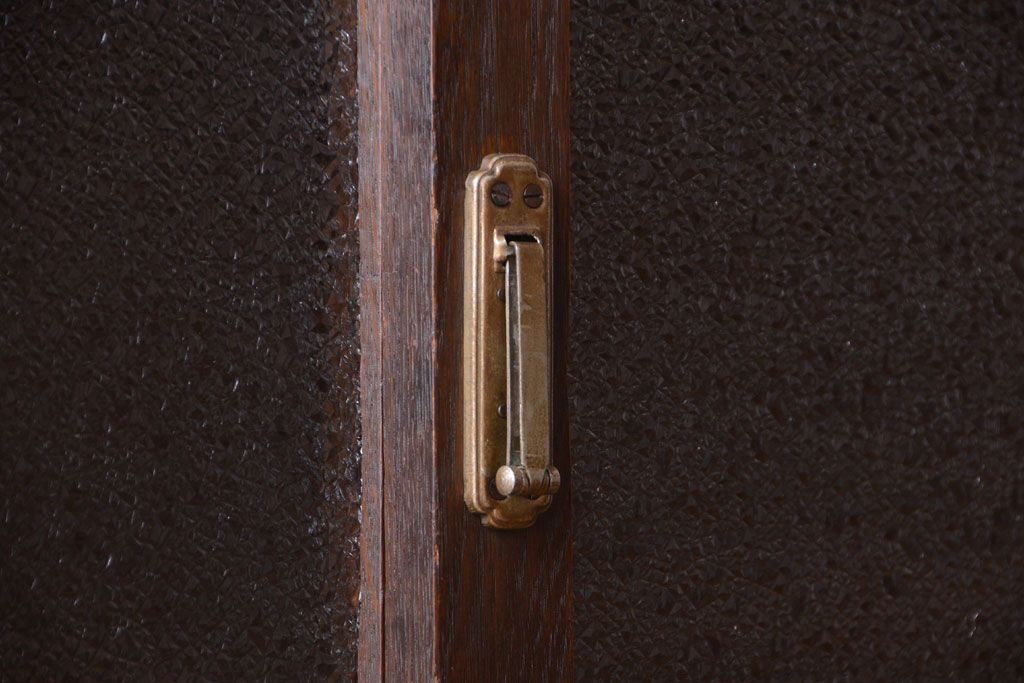 アンティーク家具　古民具・骨董　ダイヤガラス引き戸のアンティーク収納棚