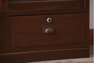 アンティーク家具　古民具・骨董　ダイヤガラス引き戸のアンティーク収納棚