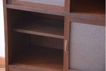 アンティーク家具　古民具・骨董　ダイヤガラス引き戸のアンティーク収納棚