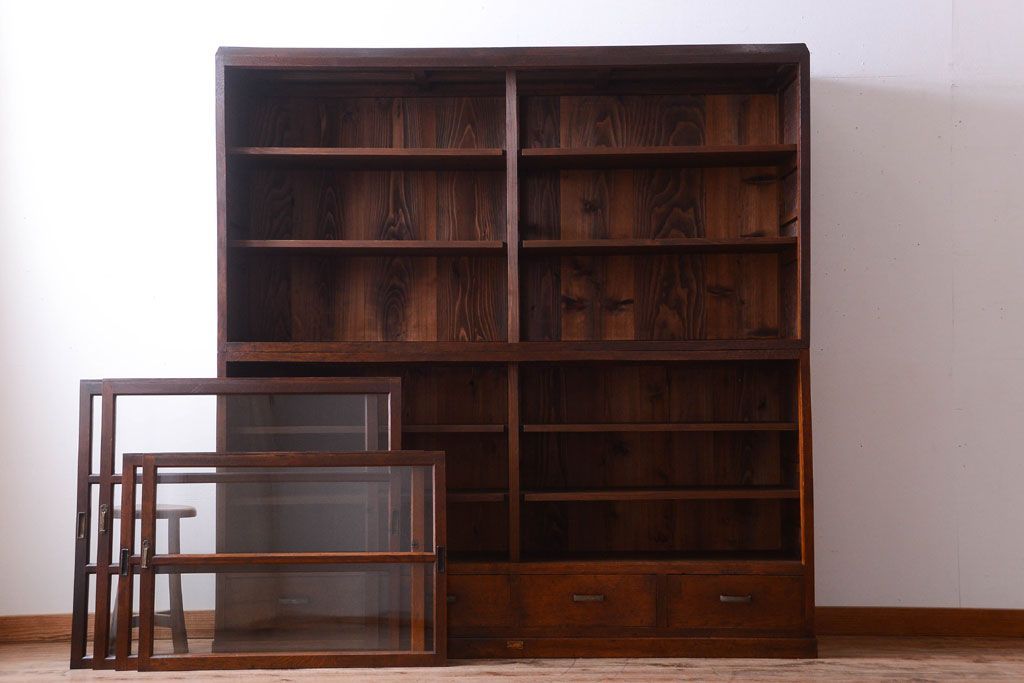 レトロ家具　昭和レトロ　和製アンティークの二段重ね収納棚