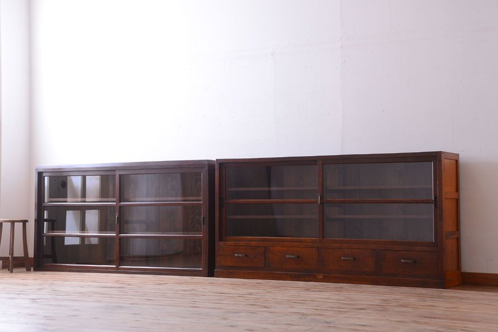 レトロ家具　昭和レトロ　和製アンティークの二段重ね収納棚