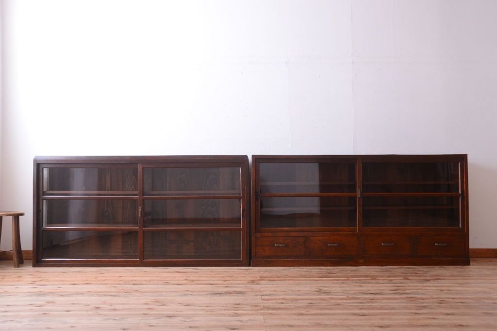 レトロ家具　昭和レトロ　和製アンティークの二段重ね収納棚