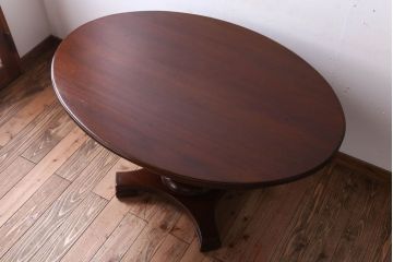アンティーク家具　イギリスアンティーク　ウォールナット材のダイニングテーブル(オーバルテーブル)