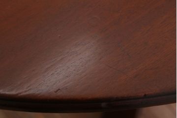 アンティーク家具　イギリスアンティーク　ウォールナット材のダイニングテーブル(オーバルテーブル)