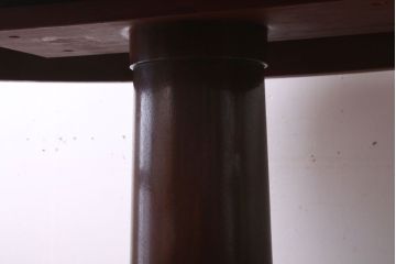 アンティーク家具　イギリスアンティーク　ウォールナット材のダイニングテーブル(オーバルテーブル)