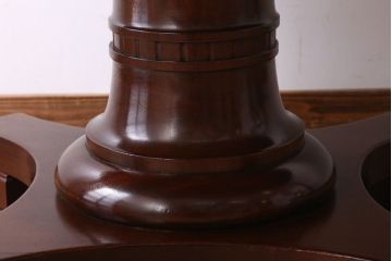 アンティーク家具　イギリスアンティーク　ウォールナット材のダイニングテーブル(オーバルテーブル)