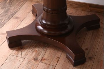 アンティーク家具　イギリスアンティーク　ウォールナット材のダイニングテーブル(オーバルテーブル)