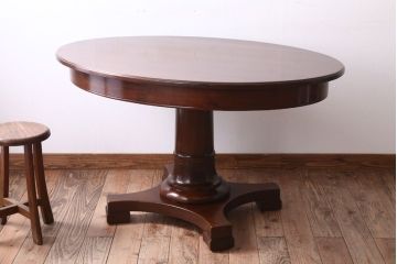アンティーク家具　イギリスアンティーク　ウォールナット材のダイニングテーブル(オーバルテーブル)