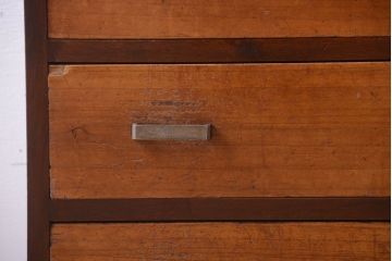 レトロ家具　昭和レトロ　レトロガラス入り!古い木製のアンティークチェスト