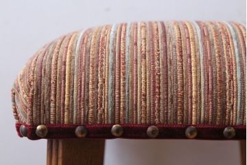 レトロ家具　和製アンティーク　古い木のレトロなクッション座面角スツール(1)