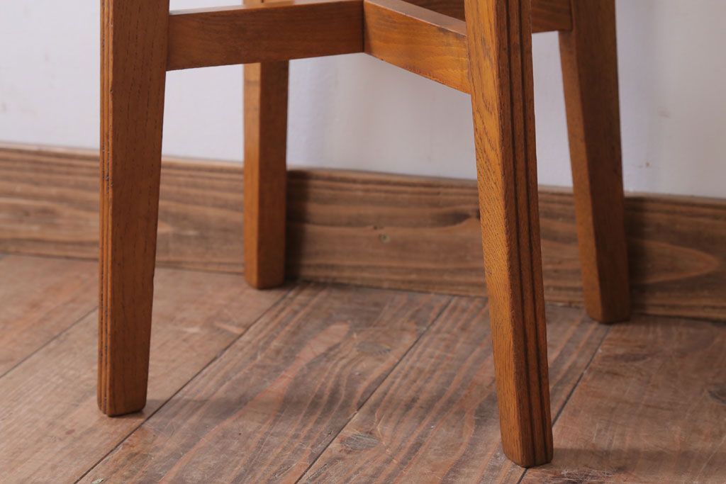 レトロ家具　和製アンティーク　古い木のレトロなクッション座面角スツール(1)