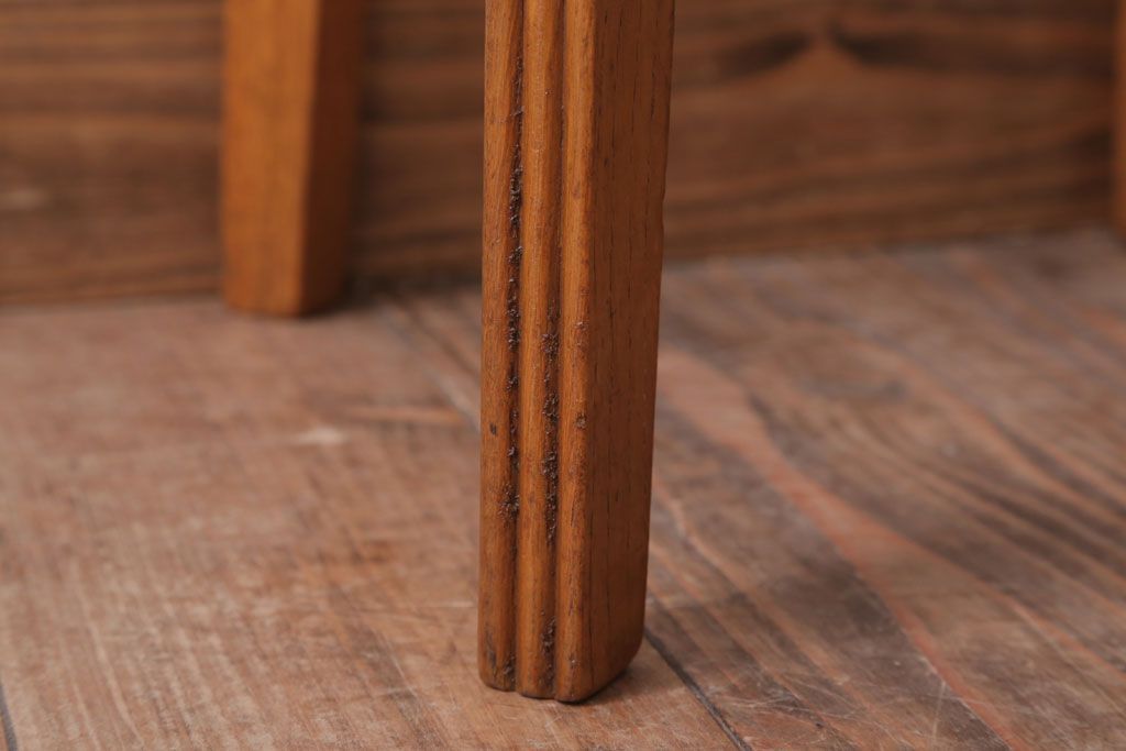 レトロ家具　和製アンティーク　古い木のレトロなクッション座面角スツール(1)