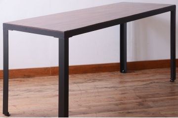 アンティーク家具　アンティーク　天板欅古材一枚板の鉄脚ダイニングテーブル(作業台)
