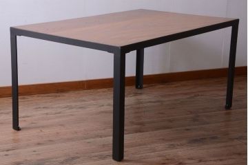 アンティーク家具　アンティーク　天板欅古材の鉄脚ダイニングテーブル(作業台)(2)