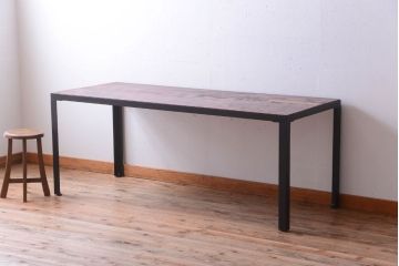 アンティーク家具　アンティーク　天板欅古材一枚板の鉄脚ダイニングテーブル(作業台)(2)