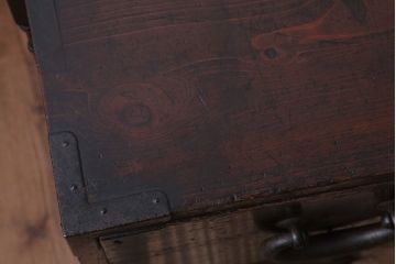 アンティーク家具　和製アンティーク　シンプルな丸金具の時代箪笥ローボード