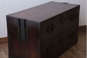アンティーク家具　和製アンティーク　シンプルな丸金具の時代箪笥ローボード