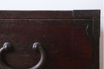 アンティーク家具　和製アンティーク　シンプルな丸金具の時代箪笥ローボード