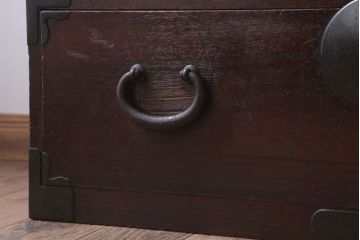 アンティーク家具　和製アンティーク　シンプルな丸金具の時代箪笥ローボード