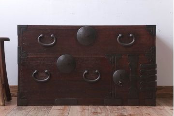 アンティーク家具　和製アンティーク　シンプルな丸金具の時代箪笥ローボード(3)