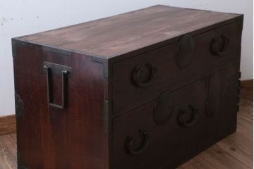 アンティーク家具　和製アンティーク　シンプルな丸金具の時代箪笥ローボード(3)