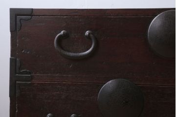 アンティーク家具　和製アンティーク　シンプルな丸金具の時代箪笥ローボード(3)