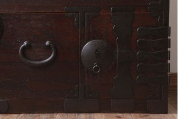 アンティーク家具　和製アンティーク　シンプルな丸金具の時代箪笥ローボード(3)