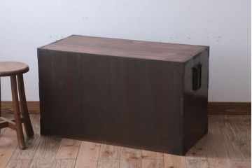 アンティーク家具　和製アンティーク　シンプルな丸金具の時代箪笥ローボード(3)