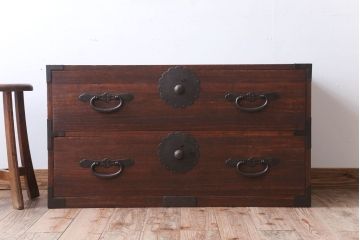 アンティーク家具　古民具・骨董　明治〜大正　総桐材!金具が立派な時代箪笥ローボード(衣装箪笥、桐箪笥、桐たんす)(1)