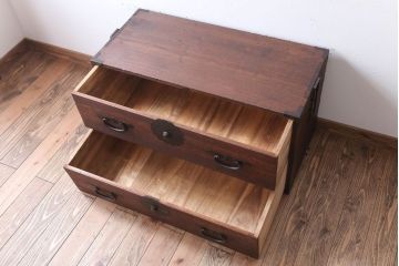 アンティーク家具　古民具・骨董　明治〜大正　総桐材!金具が立派な時代箪笥ローボード(衣装箪笥、桐箪笥、桐たんす)(1)