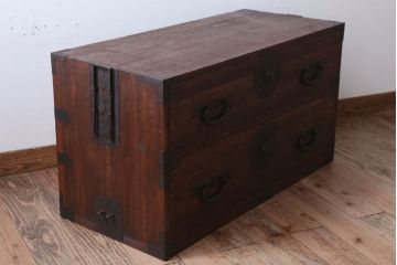 アンティーク家具　古民具・骨董　明治〜大正　総桐材!金具が立派な時代箪笥ローボード(衣装箪笥、桐箪笥、桐たんす)(1)