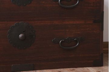 アンティーク家具　古民具・骨董　明治〜大正　総桐材!金具が立派な時代箪笥ローボード(衣装箪笥、桐箪笥、桐たんす)(1)