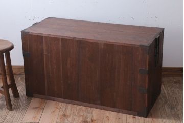 アンティーク家具　古民具・骨董　明治〜大正　総桐材!金具が立派な時代箪笥ローボード(衣装箪笥、桐箪笥、桐たんす)(1)