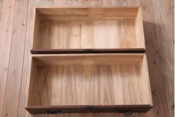 アンティーク家具　古民具・骨董　明治〜大正　総桐材!金具が立派な時代箪笥ローボード(衣装箪笥、桐箪笥、桐たんす)(2)