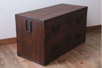 アンティーク家具　古民具・骨董　明治〜大正　総桐材!金具が立派な時代箪笥ローボード(衣装箪笥、桐箪笥、桐たんす)(2)