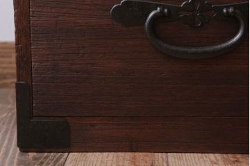 アンティーク家具　古民具・骨董　明治〜大正　総桐材!金具が立派な時代箪笥ローボード(衣装箪笥、桐箪笥、桐たんす)(2)