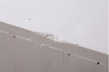 アンティーク家具　アンティークペイント　モールガラス入り!脚付き収納棚(サイドボード)