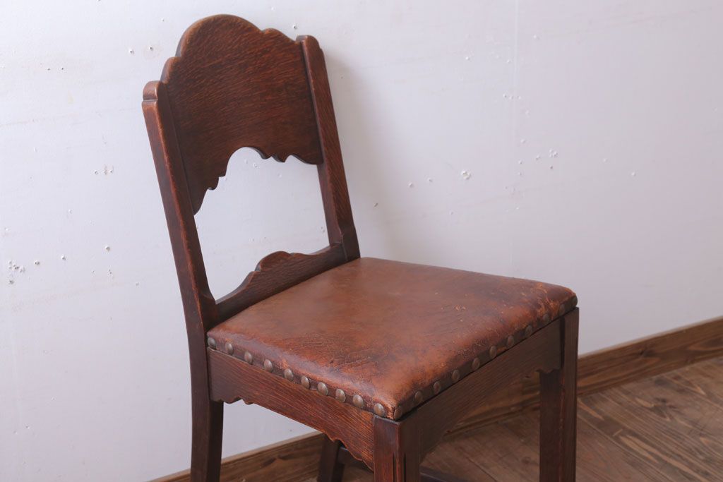 アンティーク家具　フランスアンティーク　本革座面のかわいいダイニングチェア(2)