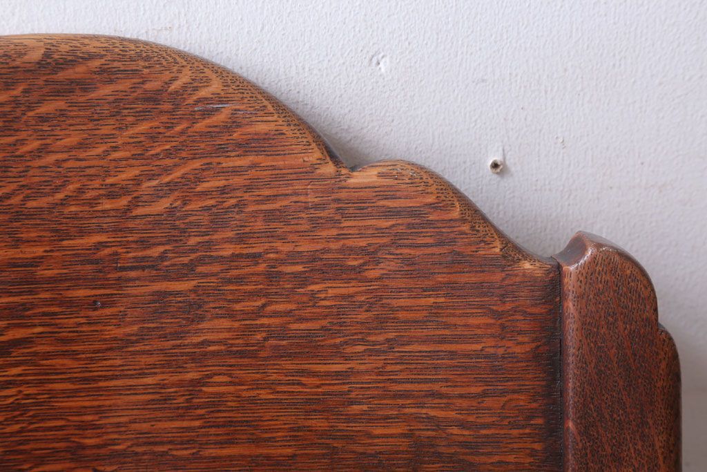 アンティーク家具　フランスアンティーク　本革座面のかわいいダイニングチェア(2)