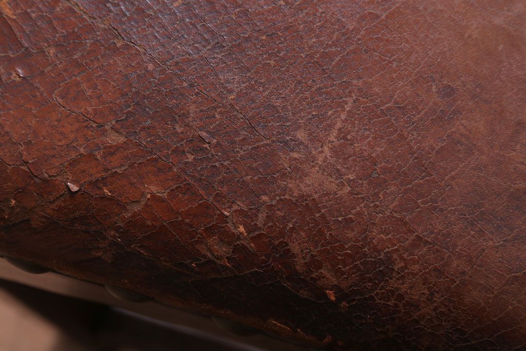 アンティーク家具　フランスアンティーク　本革座面のかわいいダイニングチェア(2)