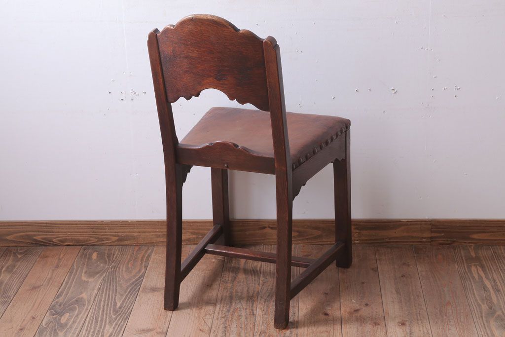 アンティーク家具　フランスアンティーク　本革座面のかわいいダイニングチェア(2)