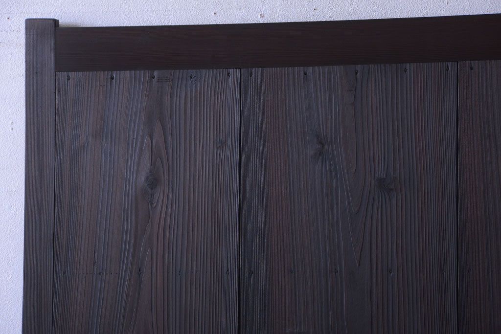 古民具・骨董　古い木製の味わい深いアンティーク板戸2枚セット