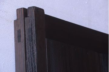 古民具・骨董　古い木製の味わい深いアンティーク板戸2枚セット