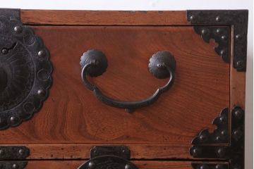 アンティーク家具　古民具・骨董　明治期　前面欅材の仙台姫箪笥(仙台箪笥)