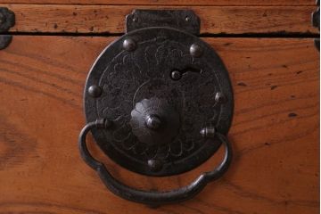 アンティーク家具　古民具・骨董　明治期　前面欅材の仙台姫箪笥(仙台箪笥)